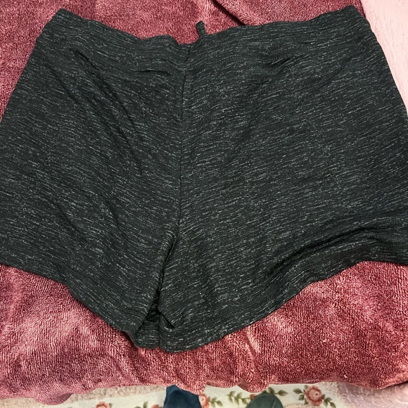 Brand new with out tags Womens soft shorts - Picture 4 of 6